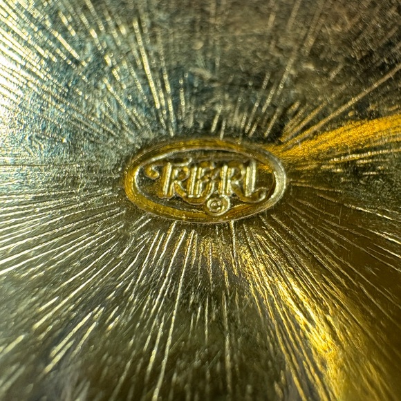 Vintage Trifari Gold-Tone Pink Glass Cabochon Brooch | 1.5” Signed - Picture 3 of 3